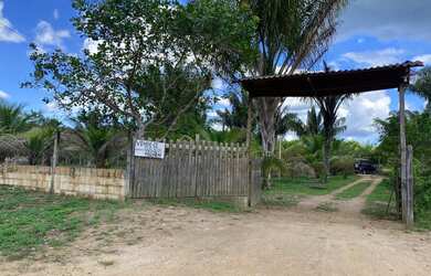 Imagem: A chácara possui 200m² de Área, Imóvel novo e Varanda e