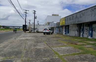 Imagem: O depósito possui 3000m² de Área e está localizado em Porto