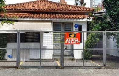 Imagem: O depósito possui 5 Vagas na garagem, 230m² de Área e está