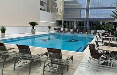 Imagem: O apartamento possui 4 Dormitórios, 2 Banheiros, 1 Vaga na