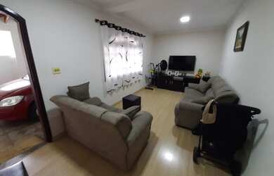 Imagem 2: Casa com 2 dormitórios à venda com outra casa nos fundos, 170 m² por...