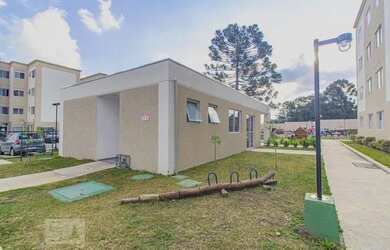 Imagem: O apartamento possui 2 Dormitórios, 1 Banheiro, 1 Vaga na garagem