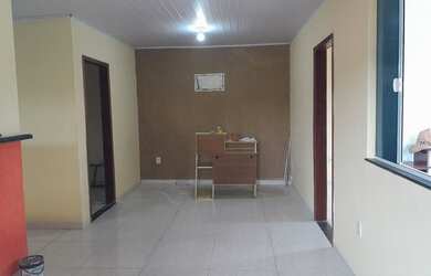 Imagem: A casa possui 2 Dormitórios, 1 Banheiro, 100m² de Área e