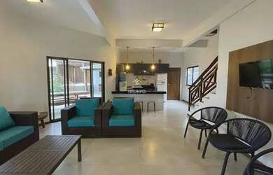 Imagem: A casa em condomínio possui 5 Dormitórios, 5 Banheiros, 2