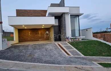 Imagem: A casa em condomínio possui 3 Dormitórios, 2 Banheiros, 2