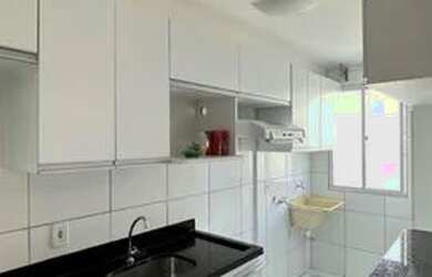 Imagem: O apartamento possui 2 Dormitórios, 1 Banheiro, 1 Vaga na garagem