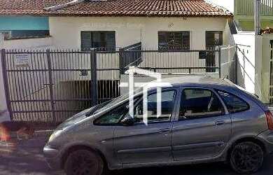 Imagem: A casa possui 3 Dormitórios, 2 Banheiros, 1 Vaga na garagem