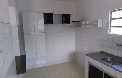 Imagem 2: Casa Em Itapuã Aluguel. 2 Vagas na garageme2 Dormitórios