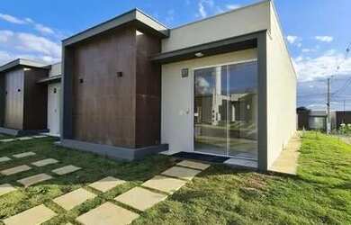 Imagem: A casa em condomínio possui 3 Dormitórios, 2 Banheiros e