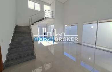 Imagem: A casa em condomínio possui 3 Dormitórios, 4 Banheiros, 4