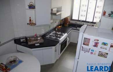 Imagem: O apartamento possui 3 Dormitórios, 4 Banheiros, 2 Vagas na