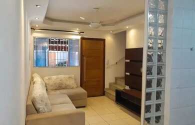 Imagem: A casa em condomínio possui 2 Dormitórios, 3 Banheiros, 72m²