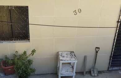 Imagem: A casa possui 3 Dormitórios, 1 Banheiro e está localizado