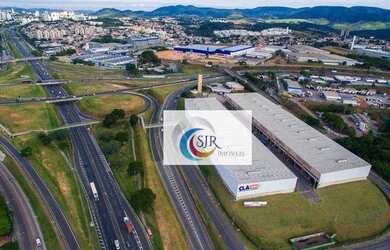 Imagem: O depósito possui 4 Vagas na garagem e 1160m² de Área e está