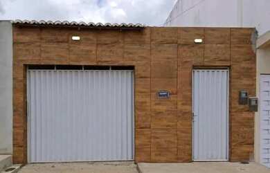 Imagem: A casa possui 2 Dormitórios, 2 Banheiros e está localizado