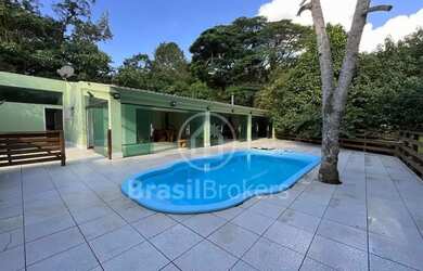 Imagem 7: Casa com 5 quartos e piscina e sauna