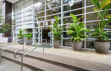 Imagem: O depósito possui 2 Vagas na garagem, 52m² de Área e está