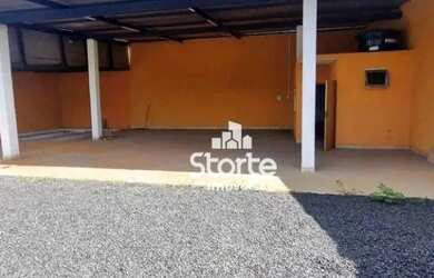 Imagem: O depósito possui 5 Vagas na garagem, 120m² de Área e está