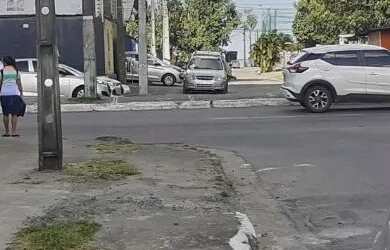 Imagem 4: De 180.000,00 por 120.000,00. APARTAMENTO. CANDEIAS, 02 quartos. More...