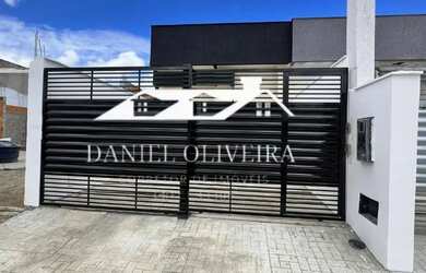 Imagem: A casa possui 3 Dormitórios, 2 Banheiros e está localizado