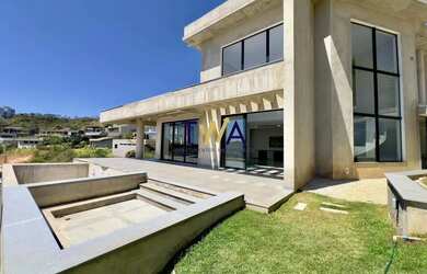 Imagem: A casa em condomínio possui 5 Dormitórios, 5 Banheiros, 5