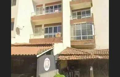 Imagem: O apartamento possui 1 Dormitório, 1 Banheiro, 2 Vagas na garagem