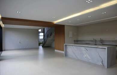 Imagem 8: Jardins Versalhes. Piscina, Varanda, 213m² de Áreae2 Vagas na garagem