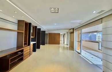 Imagem: O apartamento possui 4 Dormitórios, 4 Banheiros, 2 Vagas na