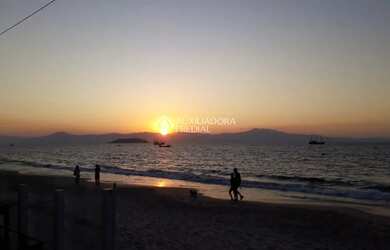 Imagem 6: Casa 3 dormitórios 200m2 privativos 4 vagas de garagem no bairro Cachoeira...