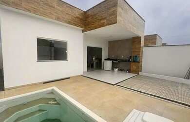 Imagem: A casa em condomínio possui 2 Dormitórios, 1 Banheiro, 2 Vagas