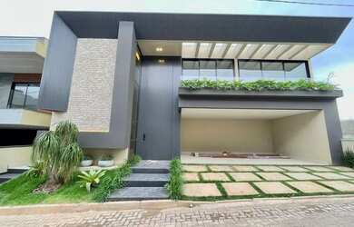 Imagem: A casa em condomínio possui 5 Dormitórios, 5 Banheiros, 2