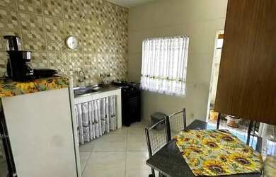 Imagem: A casa possui 2 Dormitórios, 2 Banheiros e está localizado