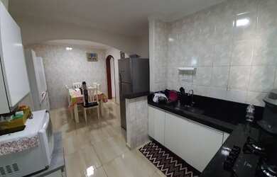 Imagem 4: Casa com 2 dormitórios à venda com outra casa nos fundos, 170 m² por...