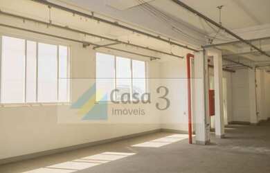 Imagem: O depósito possui 1 Vaga na garagem, 1.464m² de Área e está