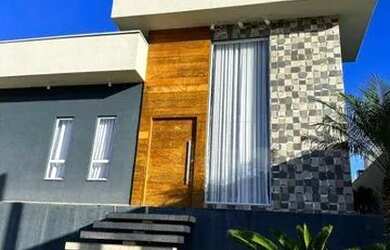 Imagem: A casa em condomínio possui 4 Dormitórios, 4 Banheiros, 2