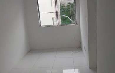 Imagem: O apartamento possui 2 Dormitórios, 1 Banheiro e 1 Vaga na