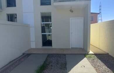 Imagem: A casa possui 2 Dormitórios, 2 Banheiros, 1 Vaga na garagem