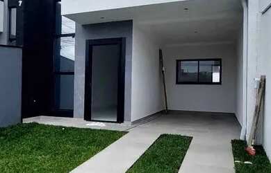 Imagem: A casa possui 3 Dormitórios, 1 Banheiro, 2 Vagas na garagem