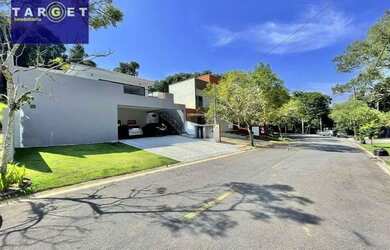 Imagem: A casa em condomínio possui 3 Dormitórios, 4 Banheiros, 4