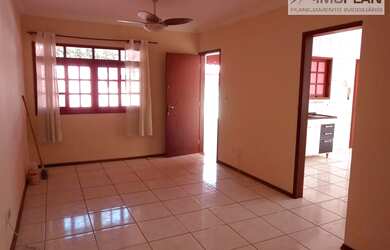 Imagem: A casa possui 3 Dormitórios, 3 Banheiros, 2 Vagas na garagem