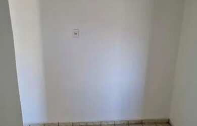 Imagem: A casa possui 1 Dormitório, 1 Banheiro, 35m² de Área e está