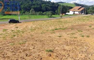 Imagem: O terreno possui 1.000m² de Área e está localizado em Jambeiro