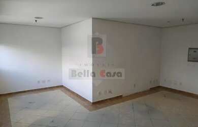 Imagem: O depósito para alugar possui 1 Vaga na garagem e 35m² de