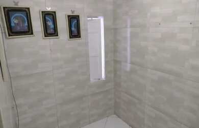 Imagem: A casa possui 2 Dormitórios, 1 Banheiro, 1 Vaga na garagem