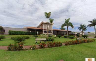 Imagem: A casa em condomínio possui 3 Dormitórios, 4 Banheiros, 4