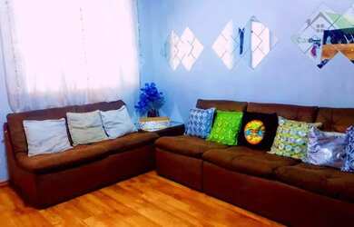 Imagem: A casa possui 2 Dormitórios, 1 Banheiro, 1 Vaga na garagem