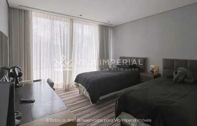 Imagem 13: Casa assinada por Marcio Kogan à venda no Condomínio Fazenda Boa Vista