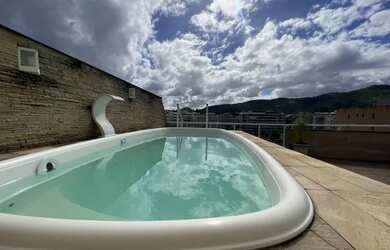 Imagem: O apartamento na cobertura possui 3 Dormitórios, 3 Banheiros