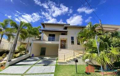Imagem: A casa em condomínio possui 3 Dormitórios, 4 Banheiros, 2