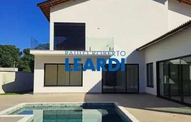 Imagem: A casa em condomínio possui 3 Dormitórios, 5 Banheiros, 4